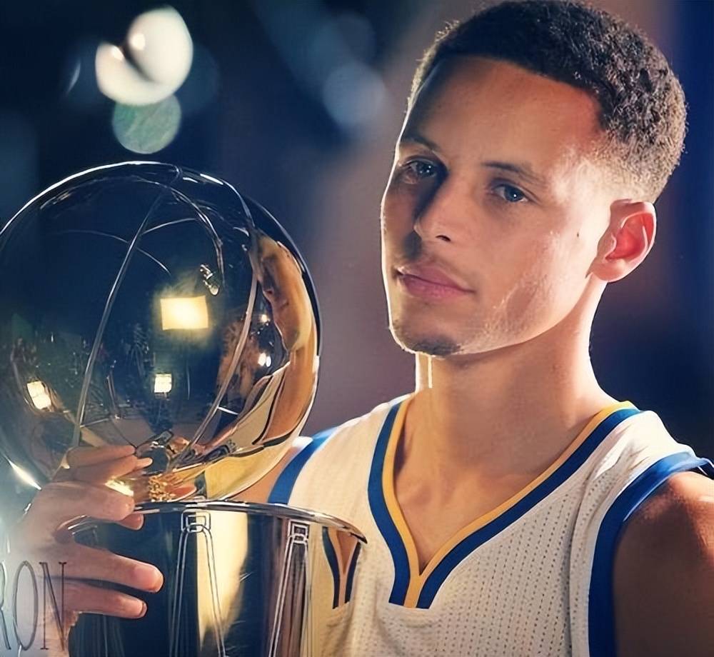 支球队在战 支球队在战